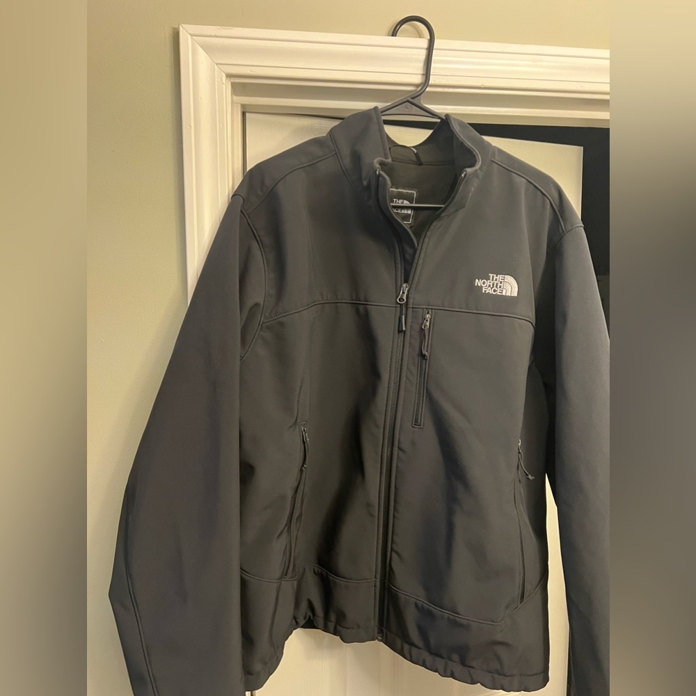 Men’s Apex Chromium Thermal Jacket.. size XL. This jacket is amazing quality!